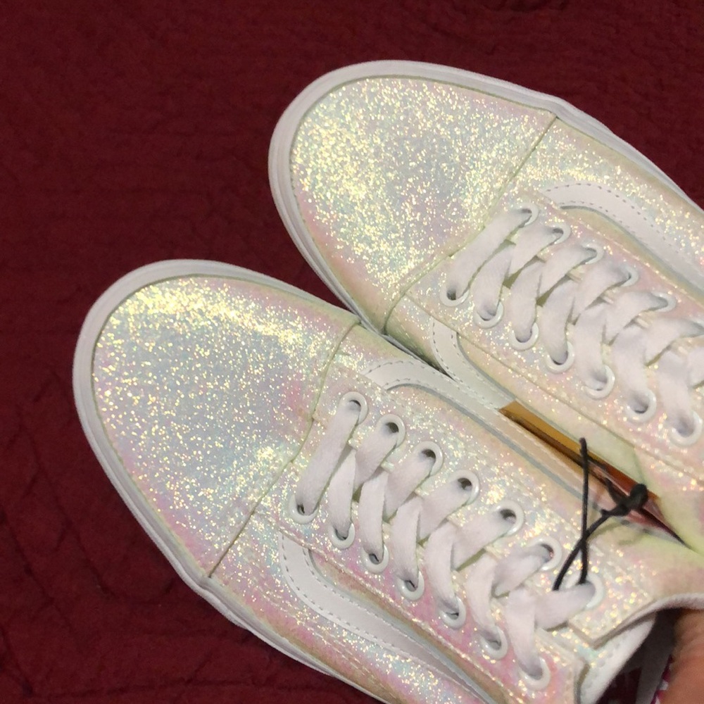 New Authentic Vans Woman’s Shoe - Picture 4 of 10